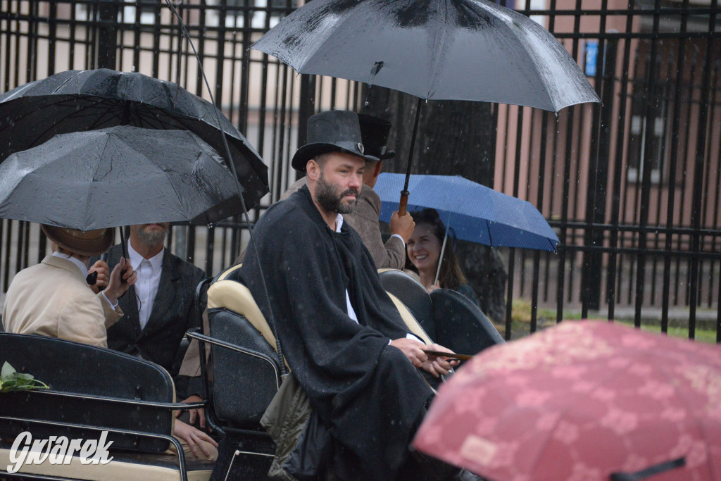 Gwarki 2025. Pochód w deszczu (cz. historyczna)