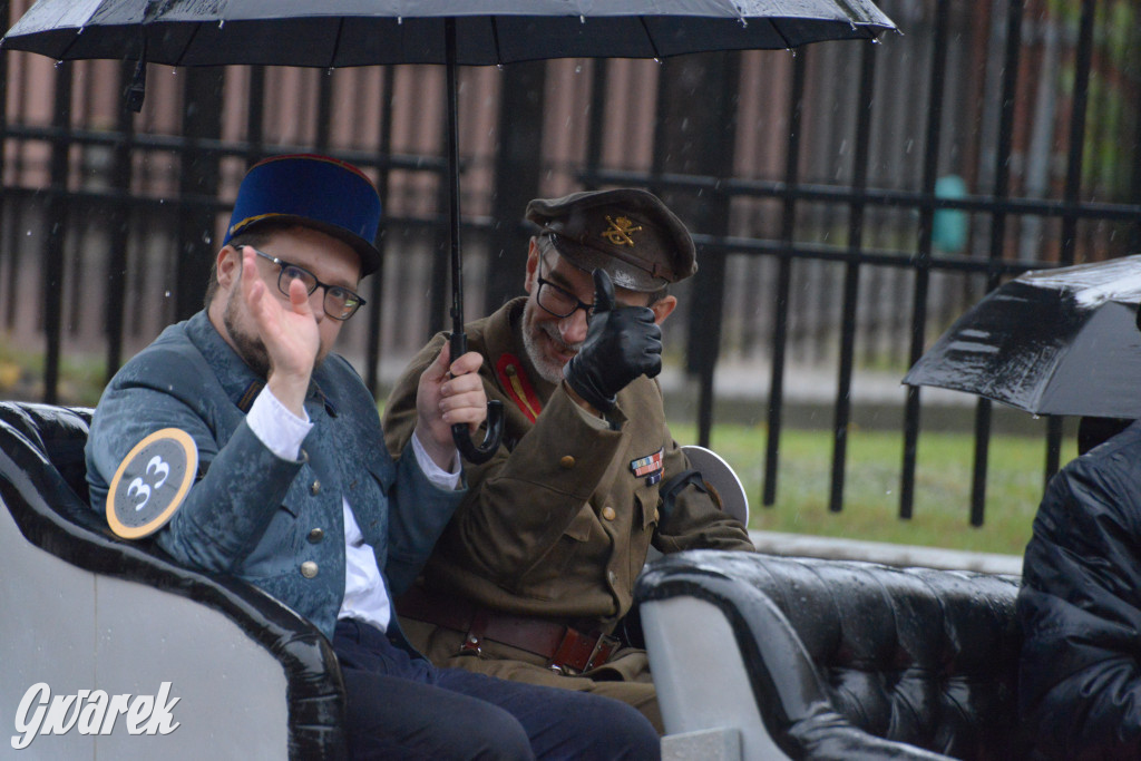 Gwarki 2025. Pochód w deszczu (cz. historyczna)