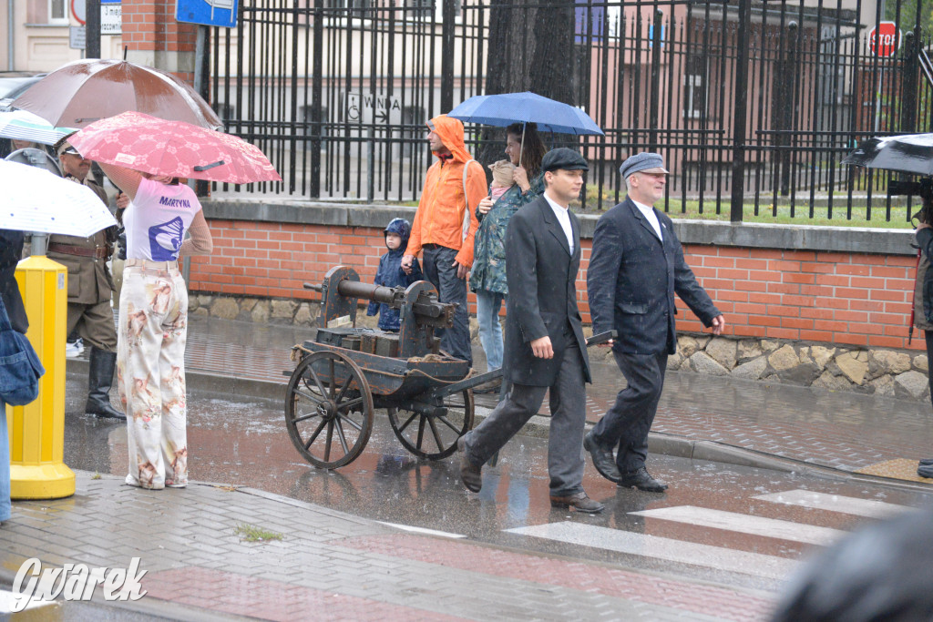 Gwarki 2025. Pochód w deszczu (cz. historyczna)