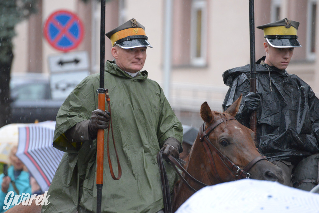 Gwarki 2025. Pochód w deszczu (cz. historyczna)