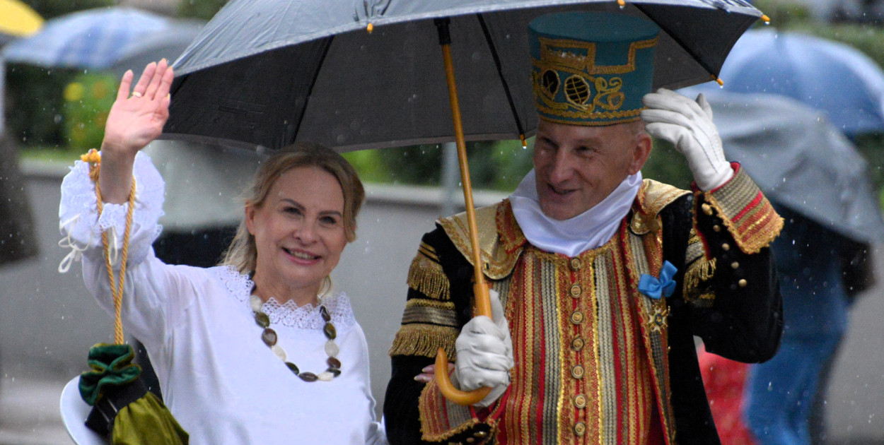 Gwarki 2025. Pochód w deszczu (cz. historyczna)