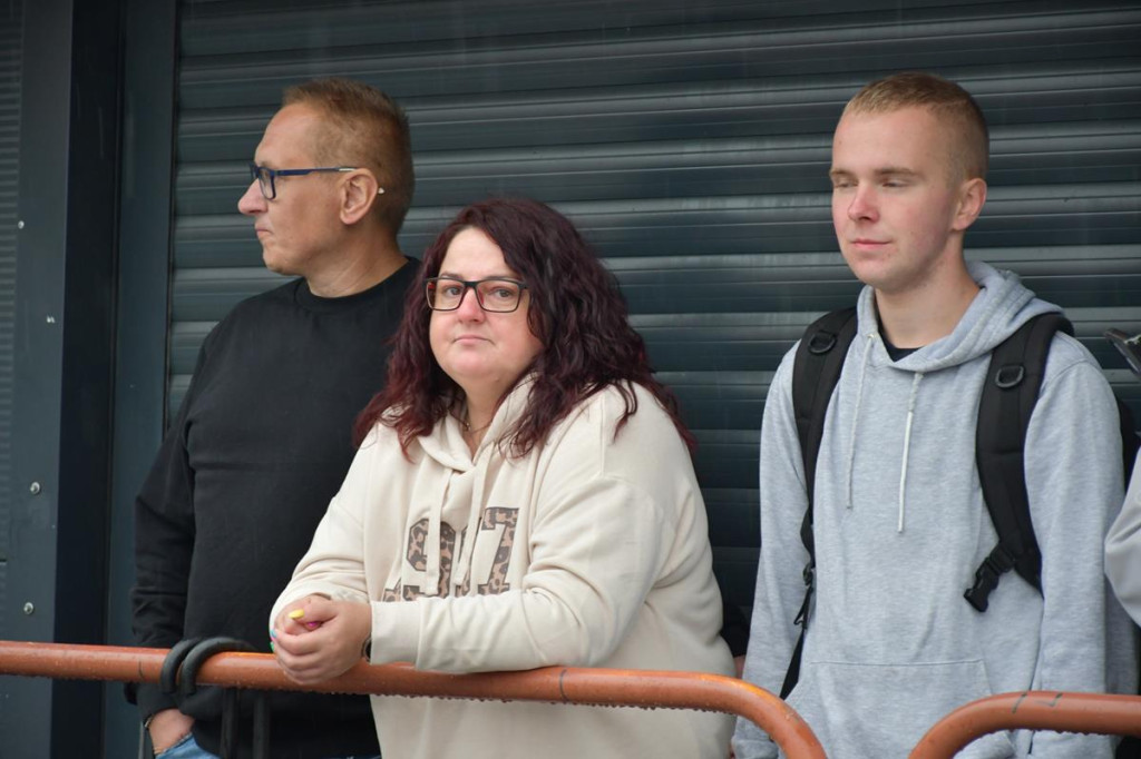 Z parasolami, w kurtkach przeciwdeszczowych  [FOTO]