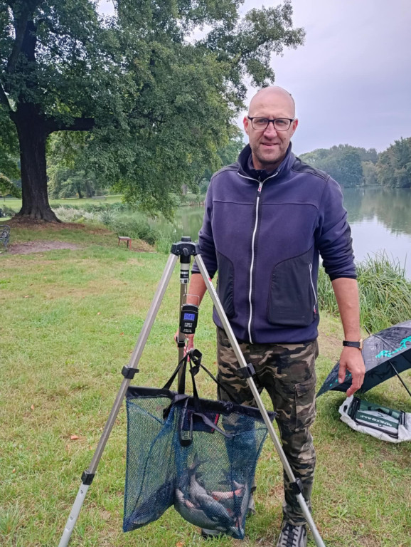 Świerklaniec. Najlepsi wędkarze nad stawem w parku