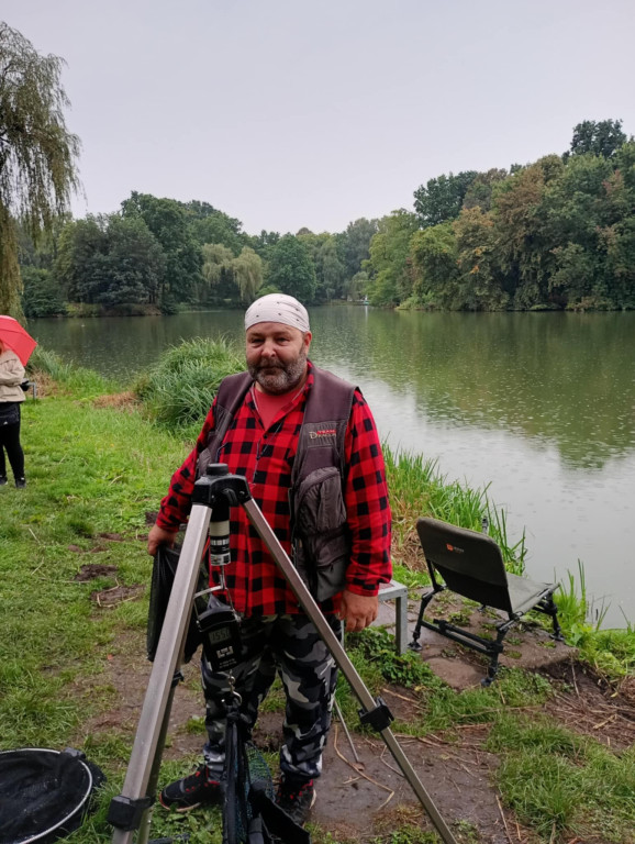 Świerklaniec. Najlepsi wędkarze nad stawem w parku
