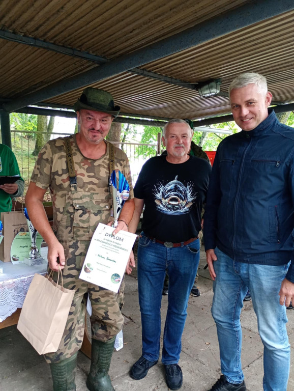 Świerklaniec. Najlepsi wędkarze nad stawem w parku