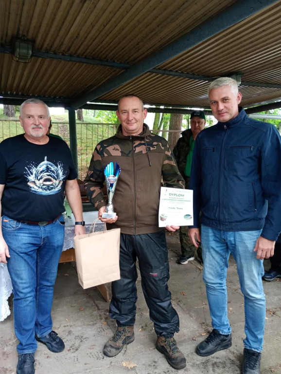 Świerklaniec. Najlepsi wędkarze nad stawem w parku