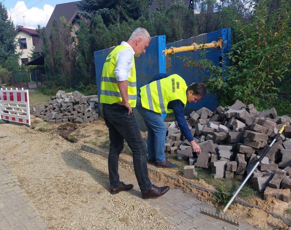 Świerklaniec. Migawki z placów budowy