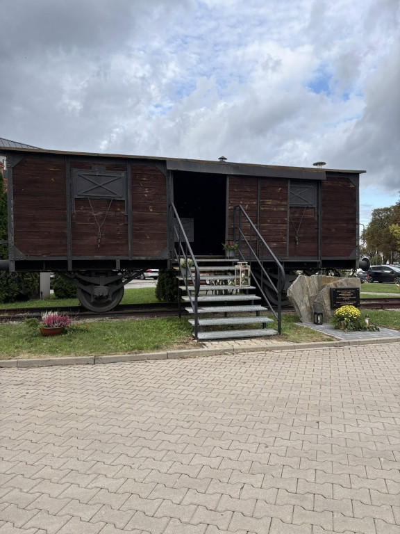 Radzionków. Pamięć o zgwałconych kobietach