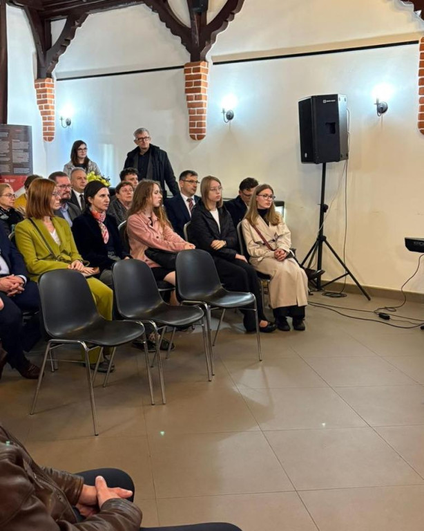 Radzionków. Pamięć o zgwałconych kobietach