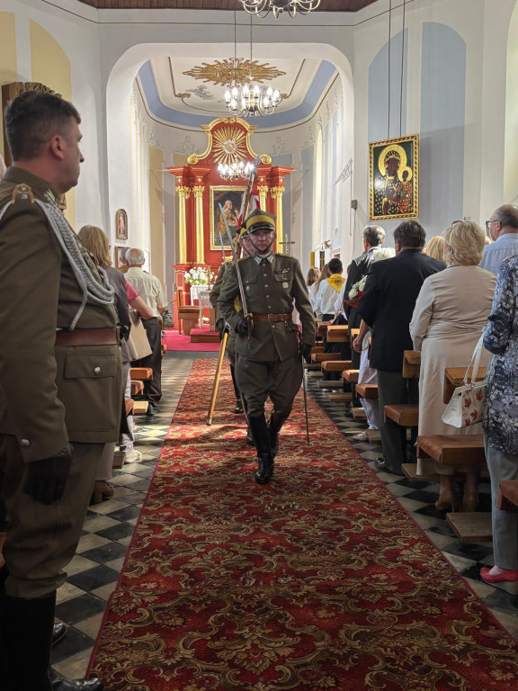 Tarnowskie Góry. Msza za żołnierzy i harcerzy