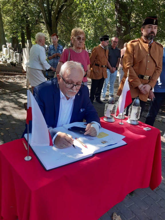 Tarnowskie Góry. Msza za żołnierzy i harcerzy