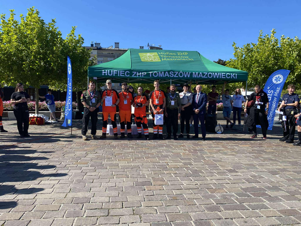 Harcerze i strażacy w akcji pierwszej pomocy