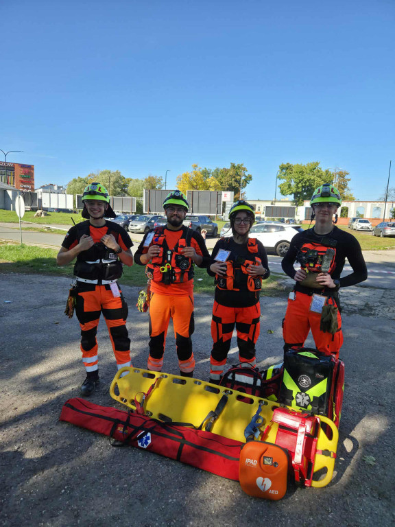 Harcerze i strażacy w akcji pierwszej pomocy