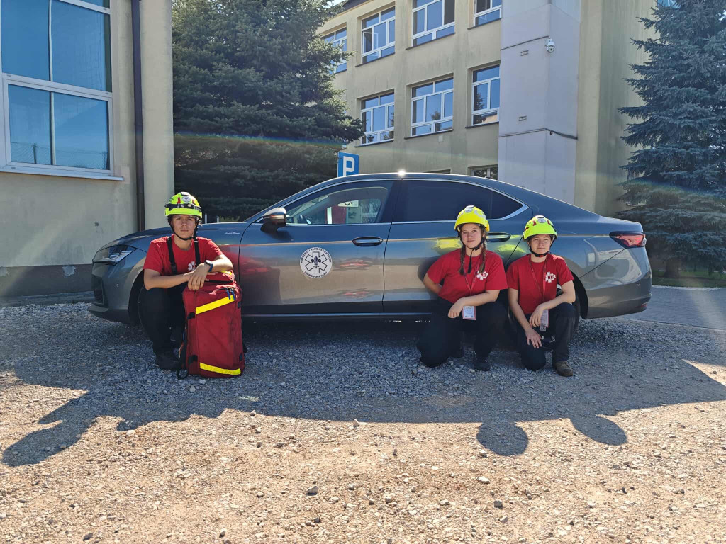 Harcerze i strażacy w akcji pierwszej pomocy