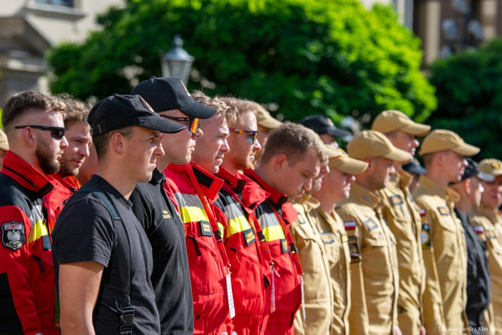 Harcerze i strażacy w akcji pierwszej pomocy