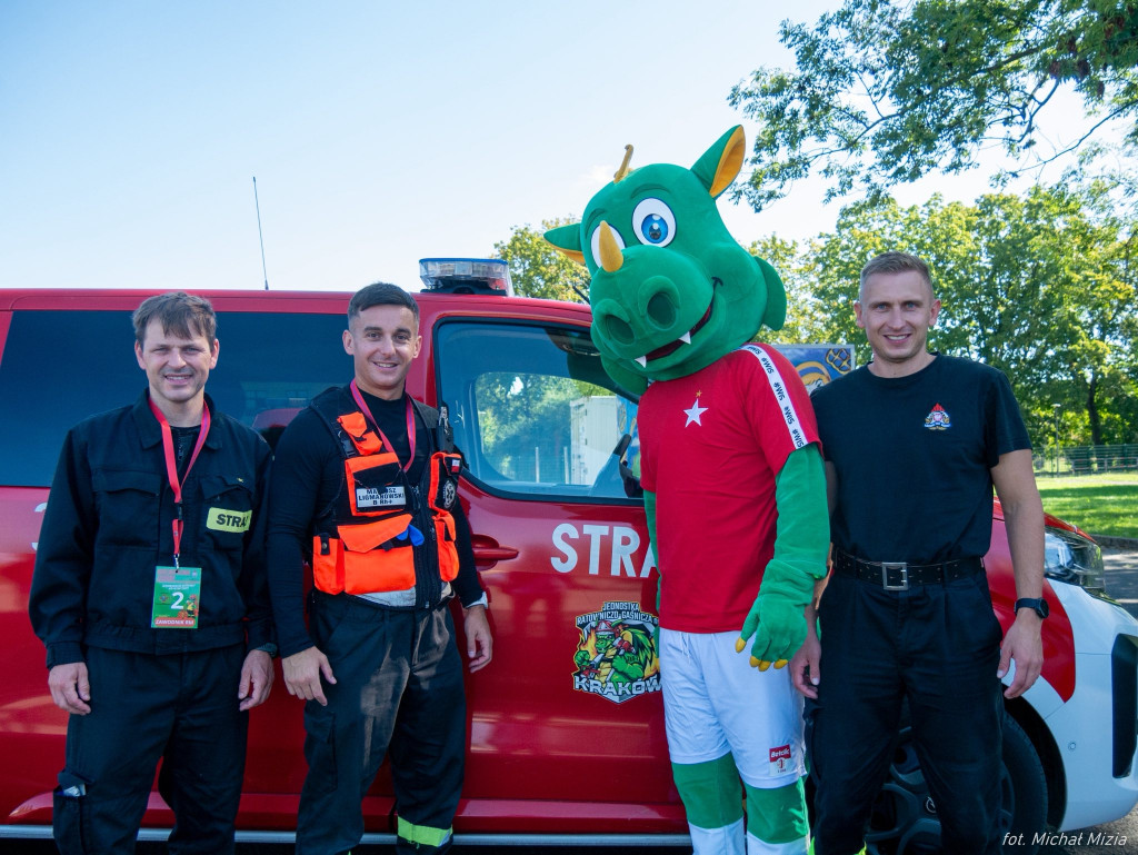 Harcerze i strażacy w akcji pierwszej pomocy