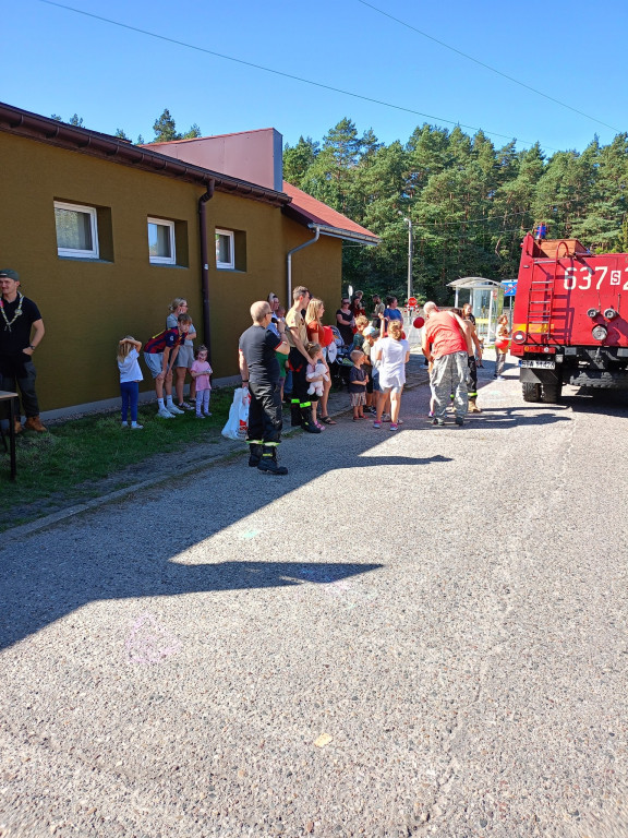 Zabawa na strażackim festynie