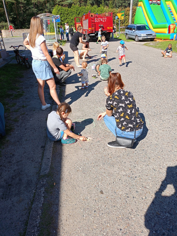 Zabawa na strażackim festynie