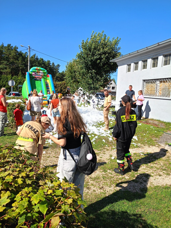 Zabawa na strażackim festynie