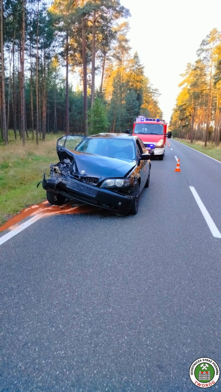 Wypadek koło Tworoga. Dachowanie citroena