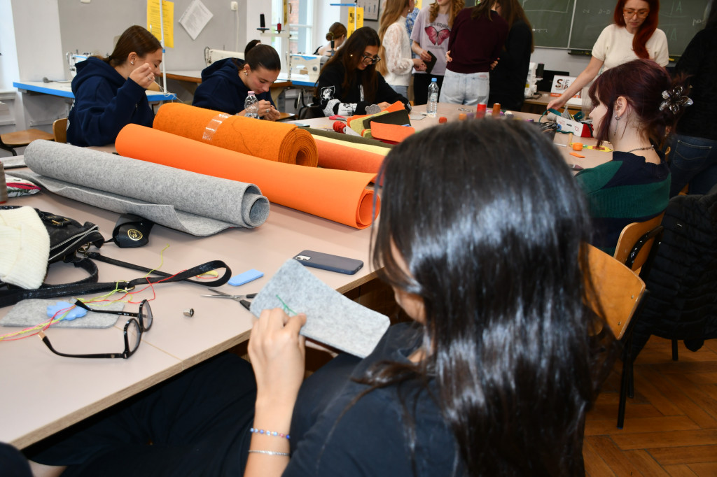 Włosi mówią, że Plastyk ma świetną pracownię krawiecką