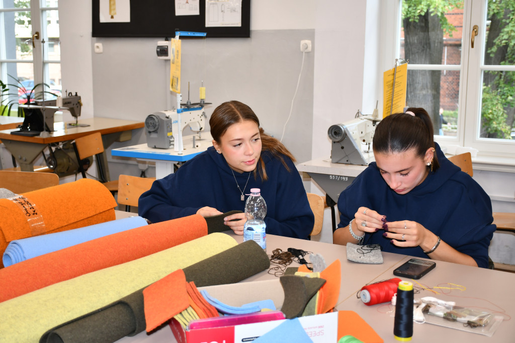 Włosi mówią, że Plastyk ma świetną pracownię krawiecką