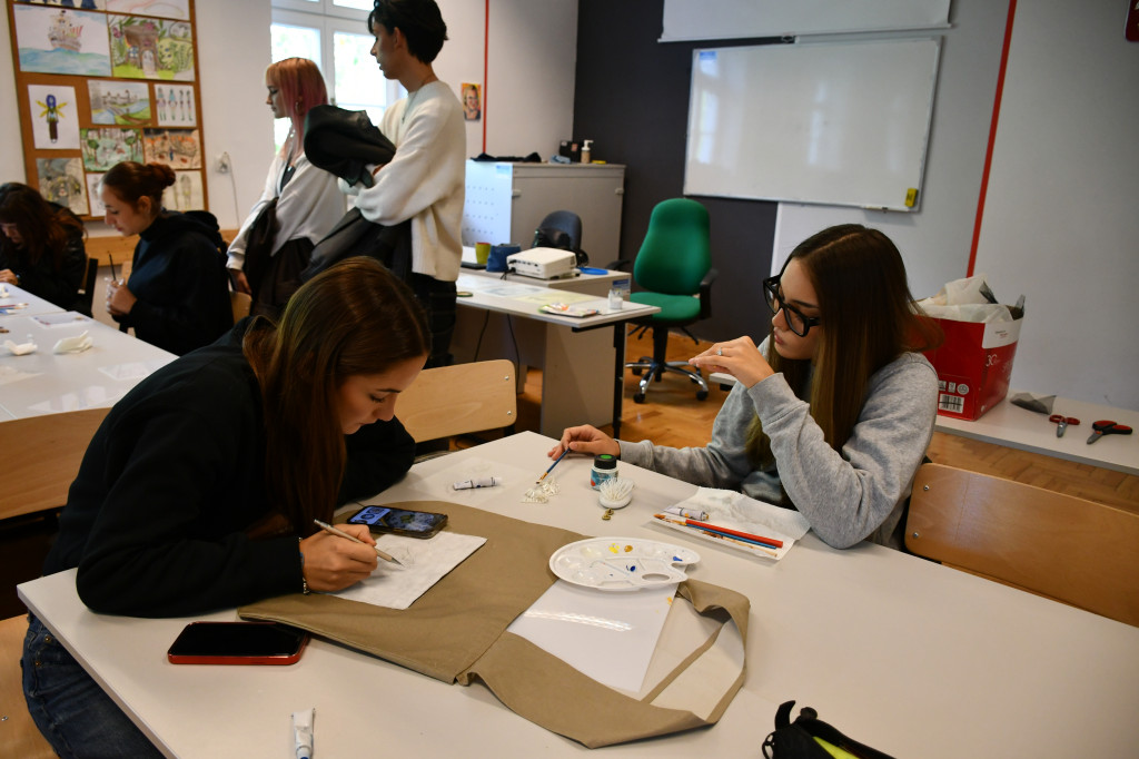 Włosi mówią, że Plastyk ma świetną pracownię krawiecką