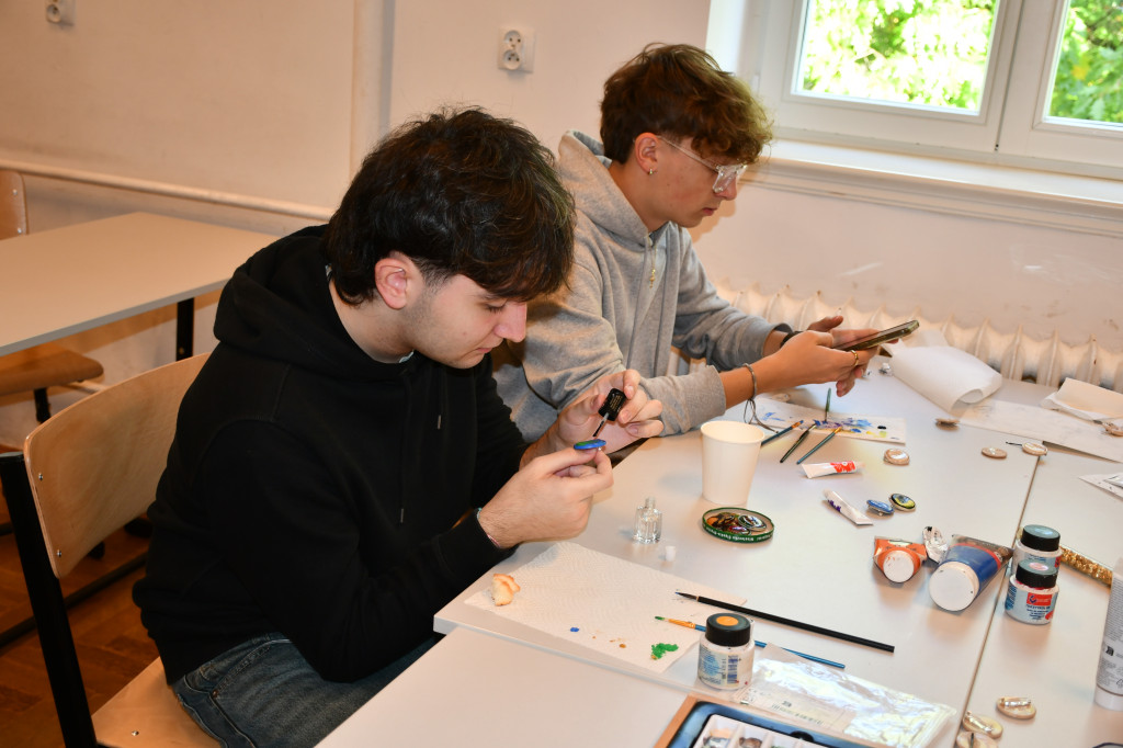 Włosi mówią, że Plastyk ma świetną pracownię krawiecką