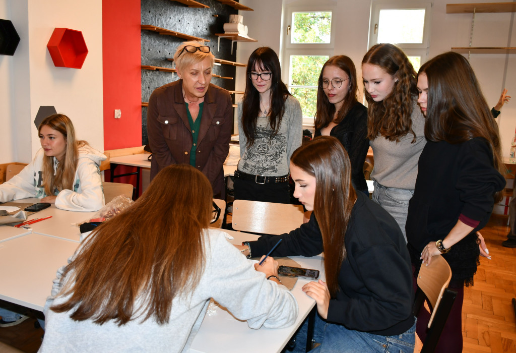 Włosi mówią, że Plastyk ma świetną pracownię krawiecką