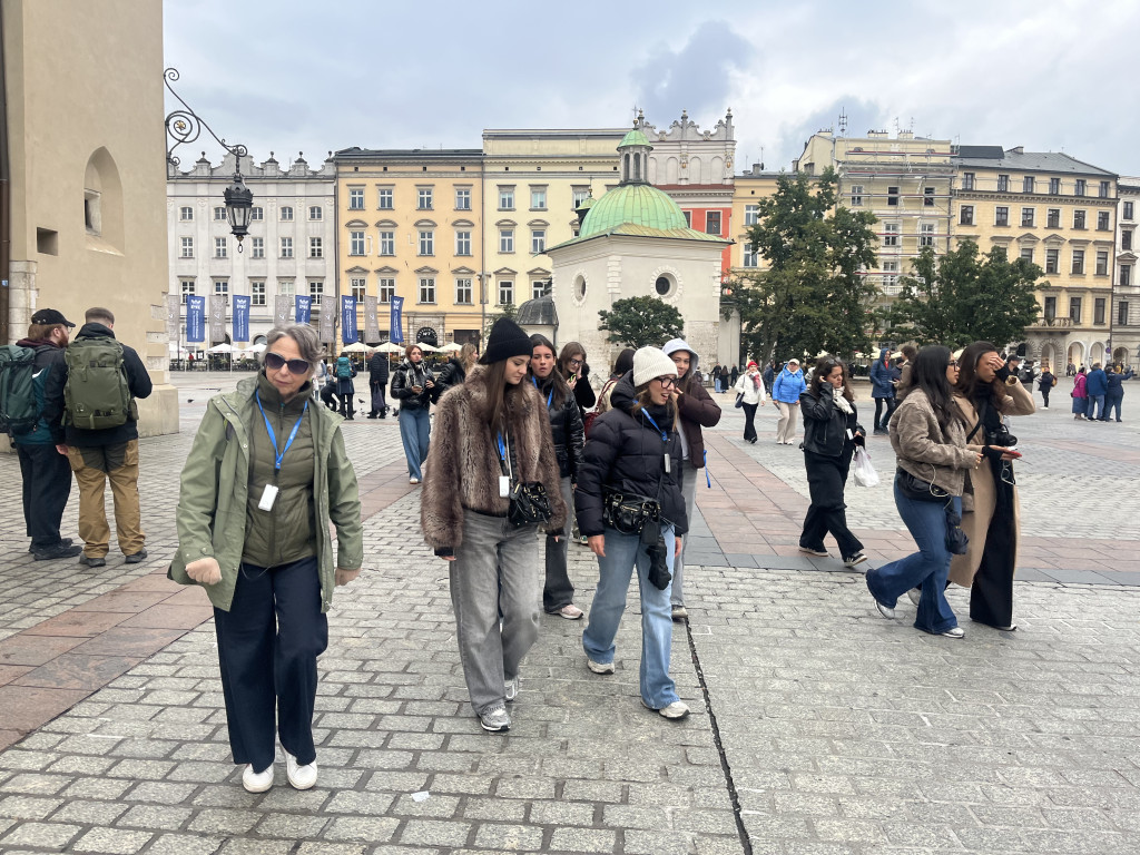 Włosi mówią, że Plastyk ma świetną pracownię krawiecką