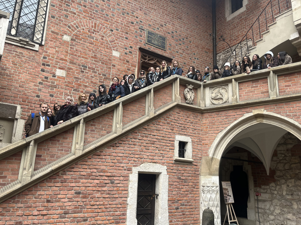 Włosi mówią, że Plastyk ma świetną pracownię krawiecką