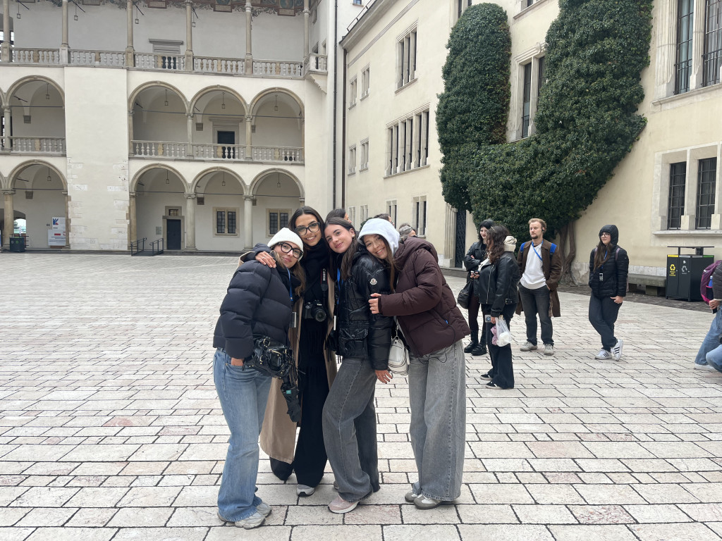 Włosi mówią, że Plastyk ma świetną pracownię krawiecką