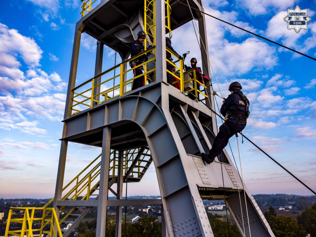 Tarnowskie Góry. Brudna bomba i poszukiwany pilot drona