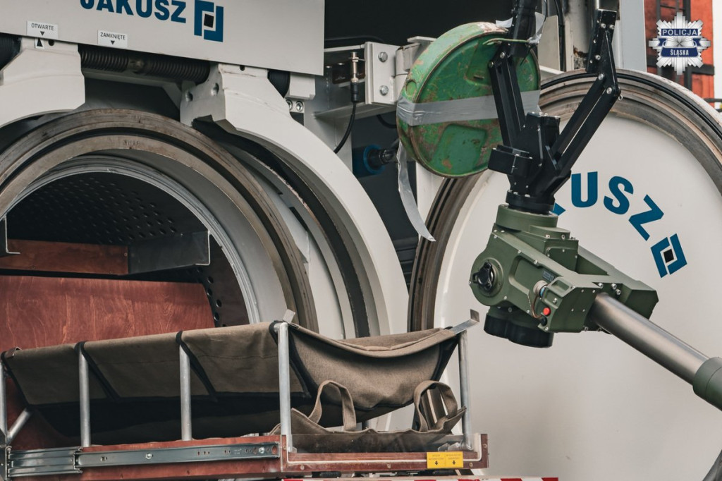 Tarnowskie Góry. Brudna bomba i poszukiwany pilot drona