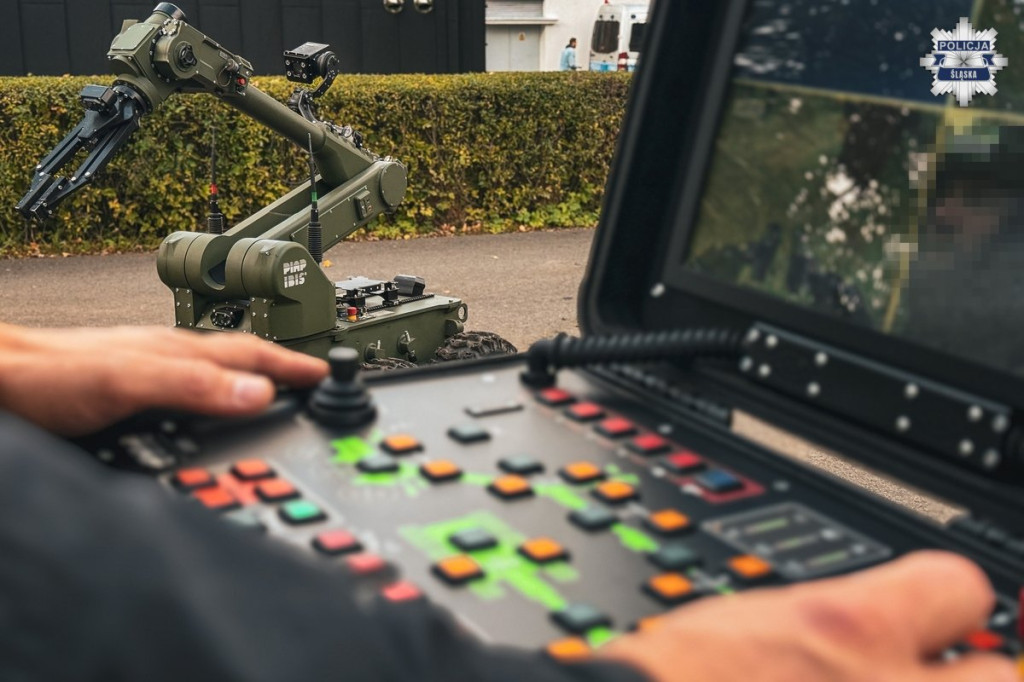 Tarnowskie Góry. Brudna bomba i poszukiwany pilot drona