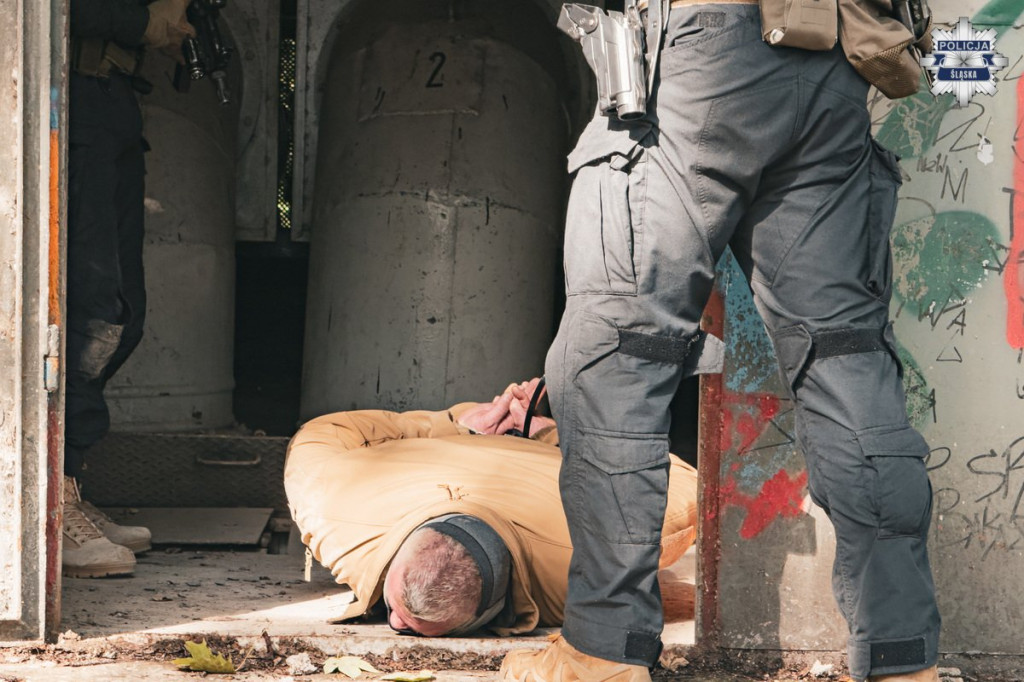 Tarnowskie Góry. Brudna bomba i poszukiwany pilot drona
