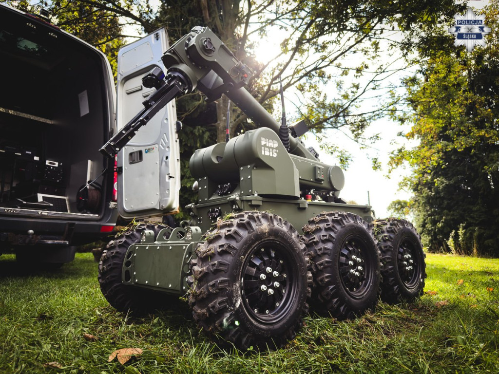 Tarnowskie Góry. Brudna bomba i poszukiwany pilot drona