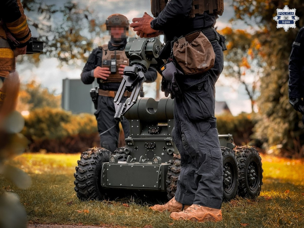 Tarnowskie Góry. Brudna bomba i poszukiwany pilot drona