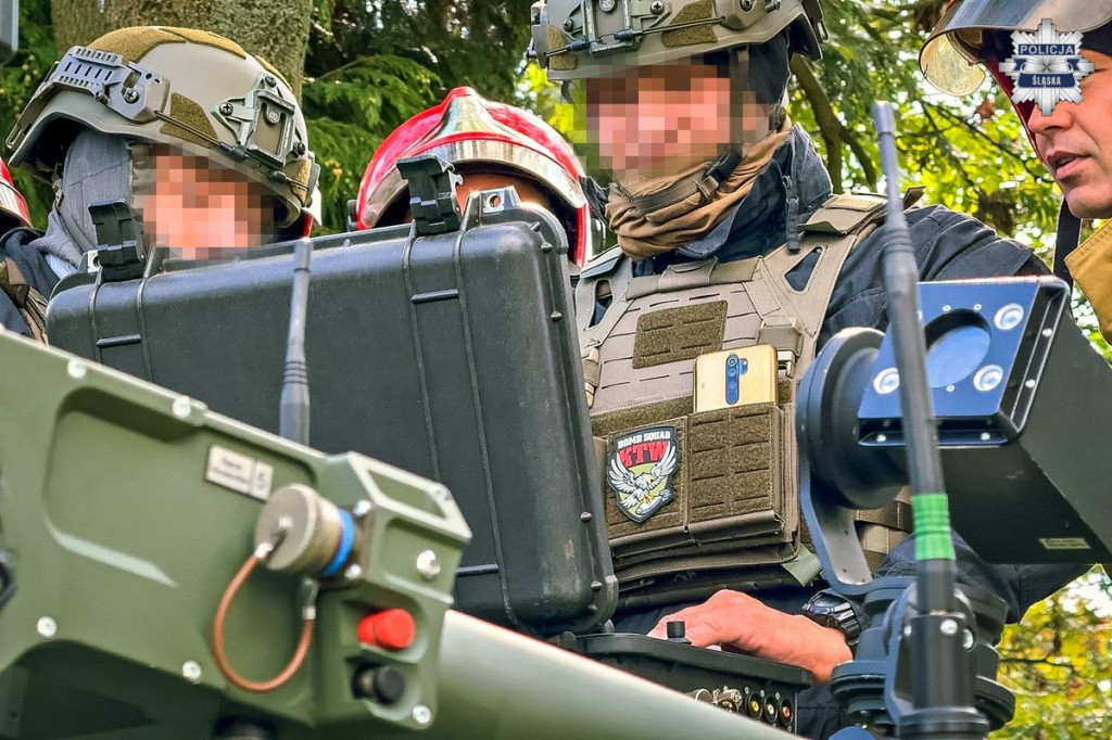 Tarnowskie Góry. Brudna bomba i poszukiwany pilot drona