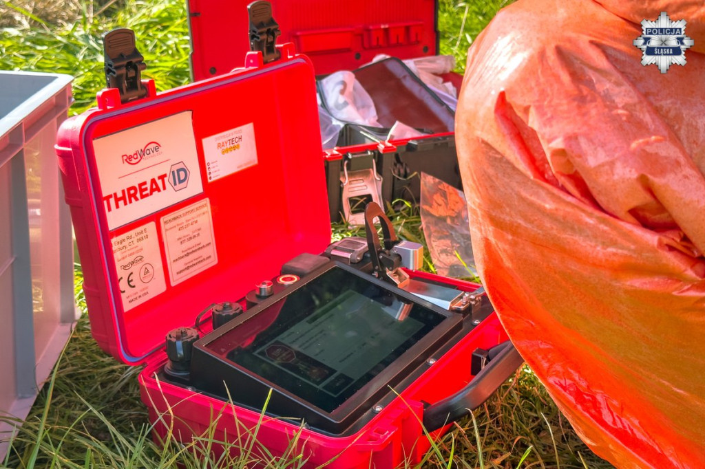 Tarnowskie Góry. Brudna bomba i poszukiwany pilot drona