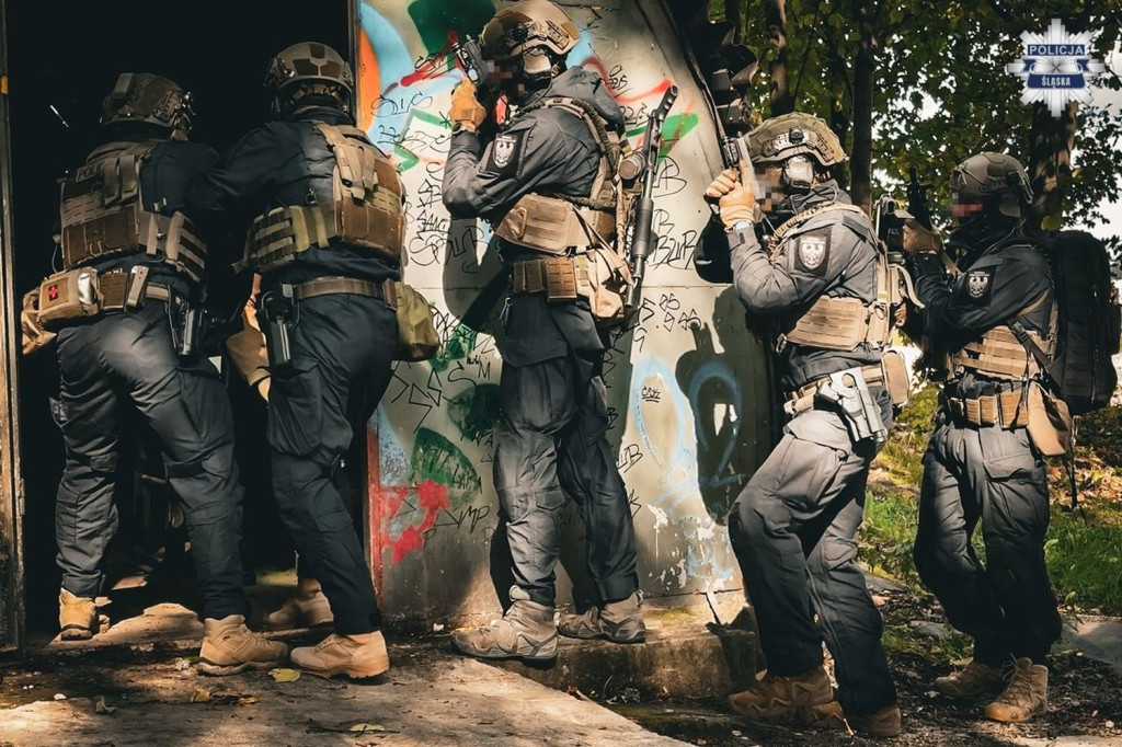 Tarnowskie Góry. Brudna bomba i poszukiwany pilot drona