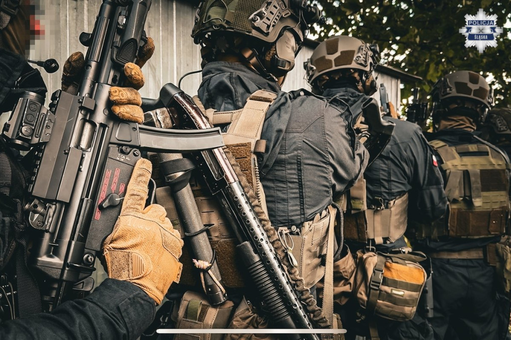 Tarnowskie Góry. Brudna bomba i poszukiwany pilot drona