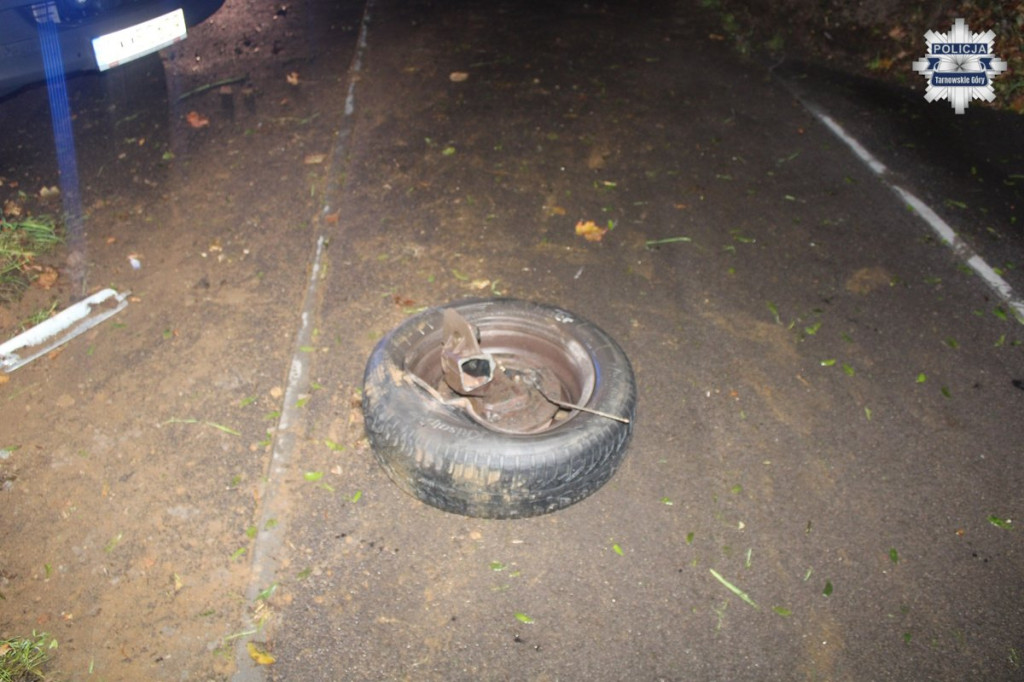 Tarnowskie Góry. Uderzył w słup i płot, potem uciekł