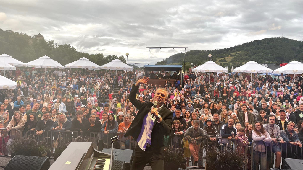 Adam Snopek - tarnogórski pianista uniwersalny