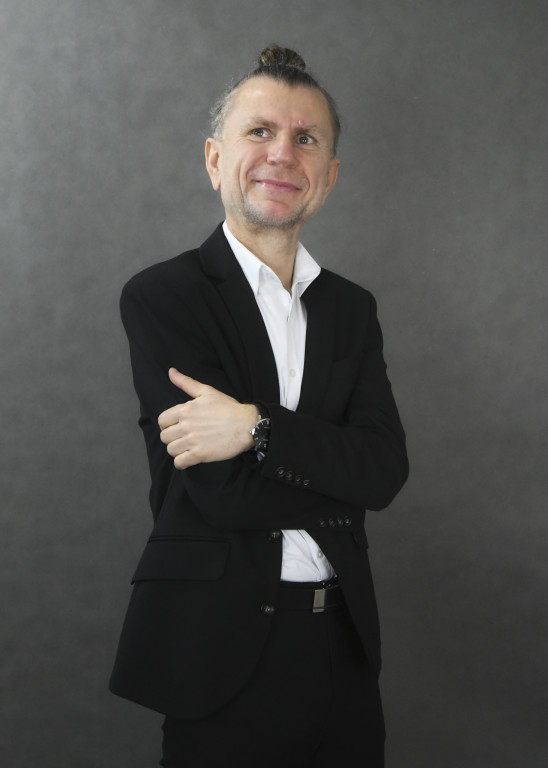 Adam Snopek - tarnogórski pianista uniwersalny