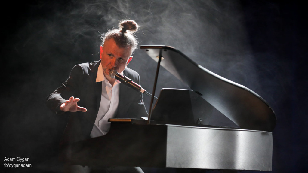 Adam Snopek - tarnogórski pianista uniwersalny