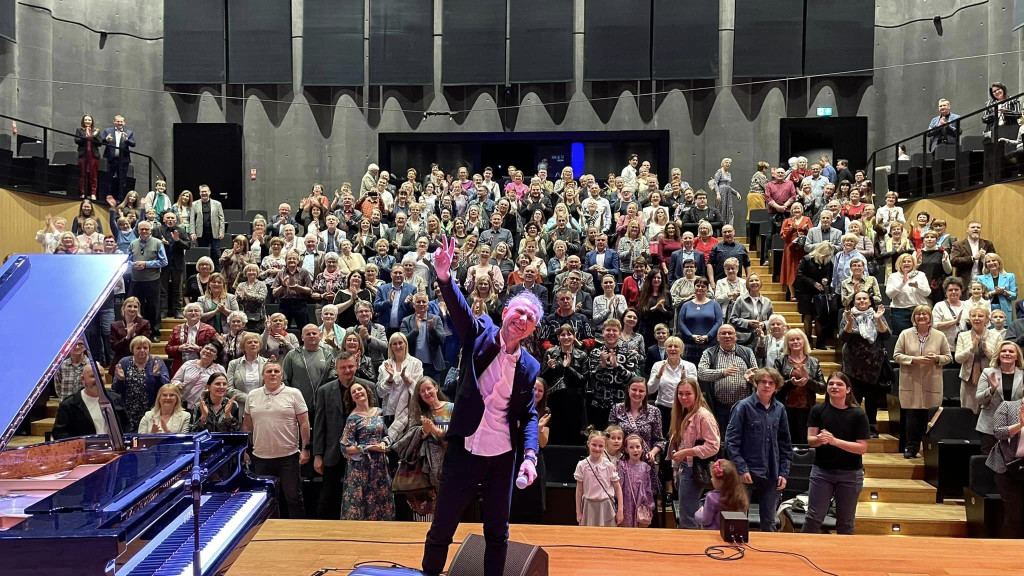 Adam Snopek - tarnogórski pianista uniwersalny