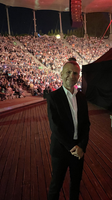 Adam Snopek - tarnogórski pianista uniwersalny