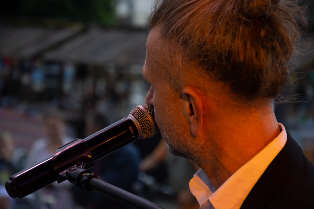 Adam Snopek - tarnogórski pianista uniwersalny