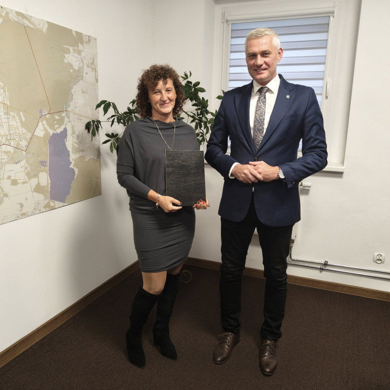 Świerklaniec. Nagrody dla dyrektorów i nauczycieli